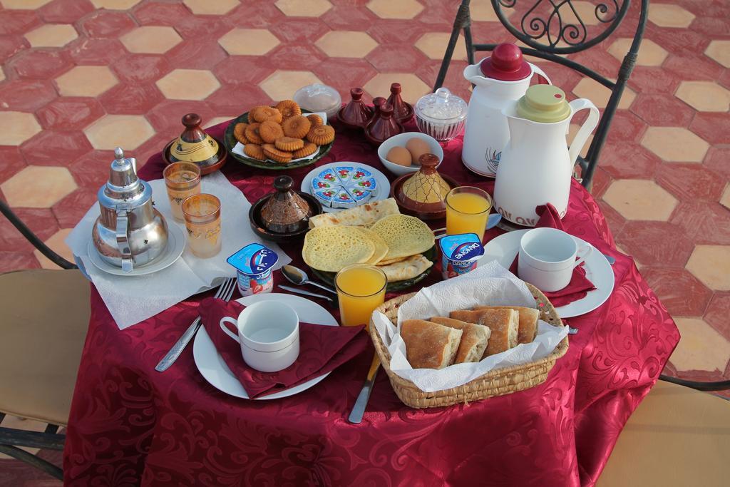 Kasbah Valentine Bed & Breakfast Aït Benhaddou Exterior photo
